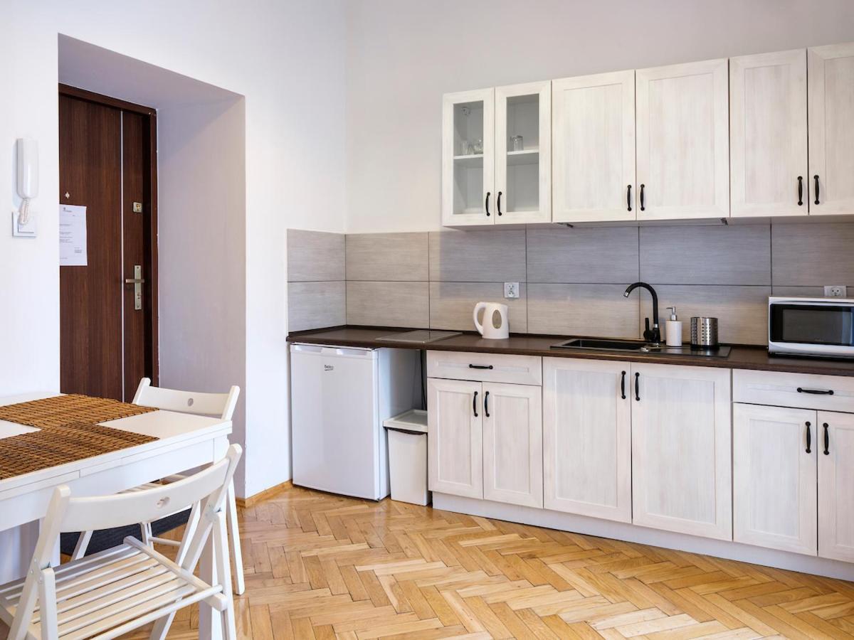 Classic Apartments Pilsudskiego Street Krakow Bagian luar foto