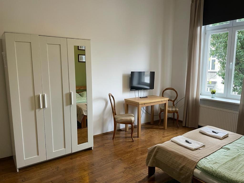 Classic Apartments Pilsudskiego Street Krakow Bagian luar foto